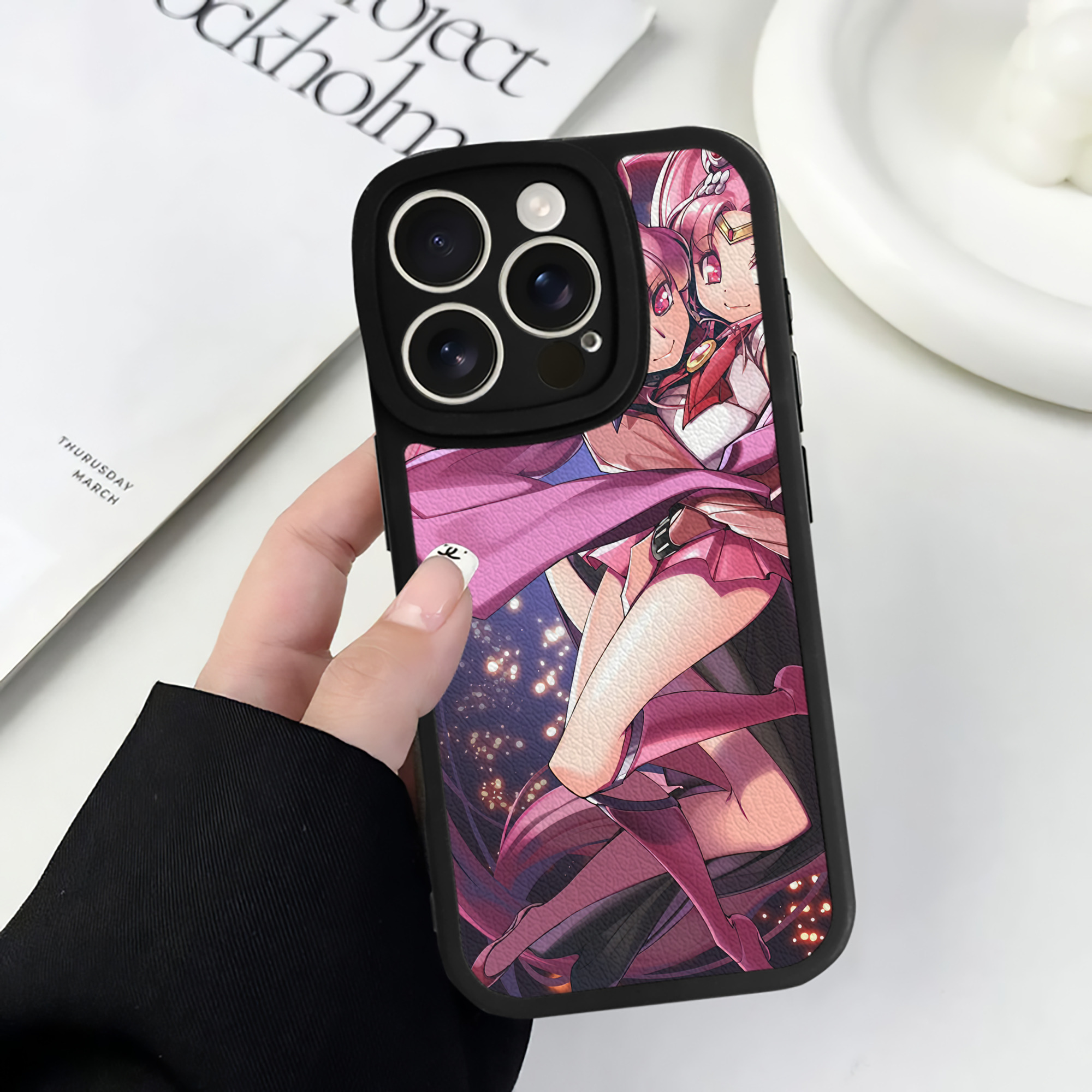 （画像用） 美少女戦士セーラームーン Sailor Moon 【iPhone 16シリーズ対応】シリコンスマホケース（レザー調） 材質：シリコン
